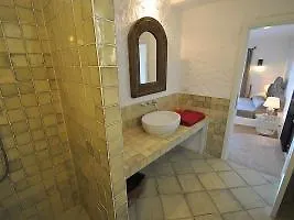 Hotel Heaven *